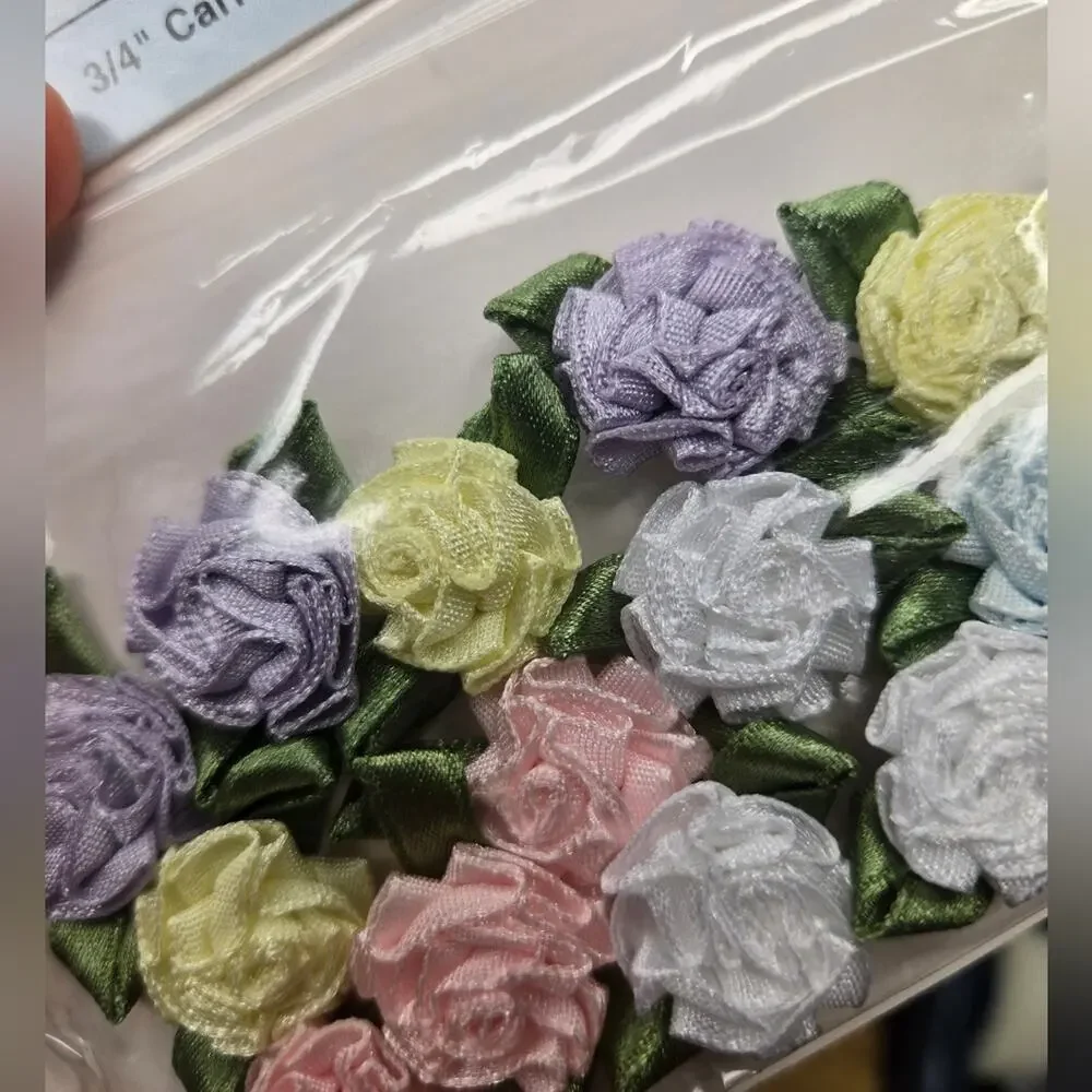 NWT Darice White & Pastel Ribbon Carnations Set ¾